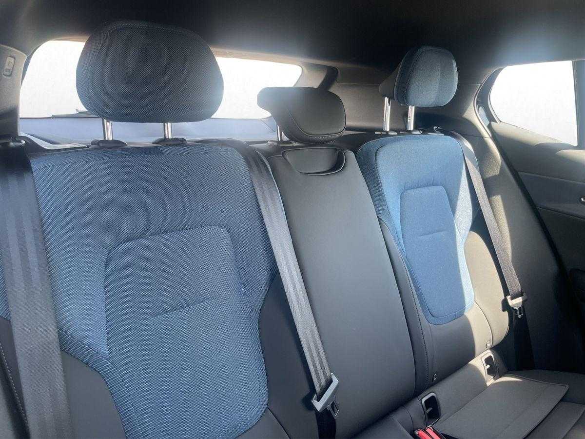 Volvo  2WD Pure Electric
