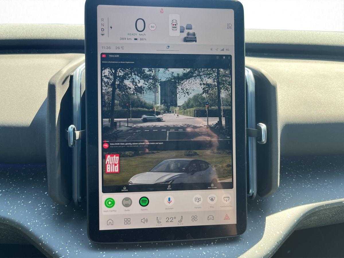 Volvo  Ultra AWD Performance Pure Electric