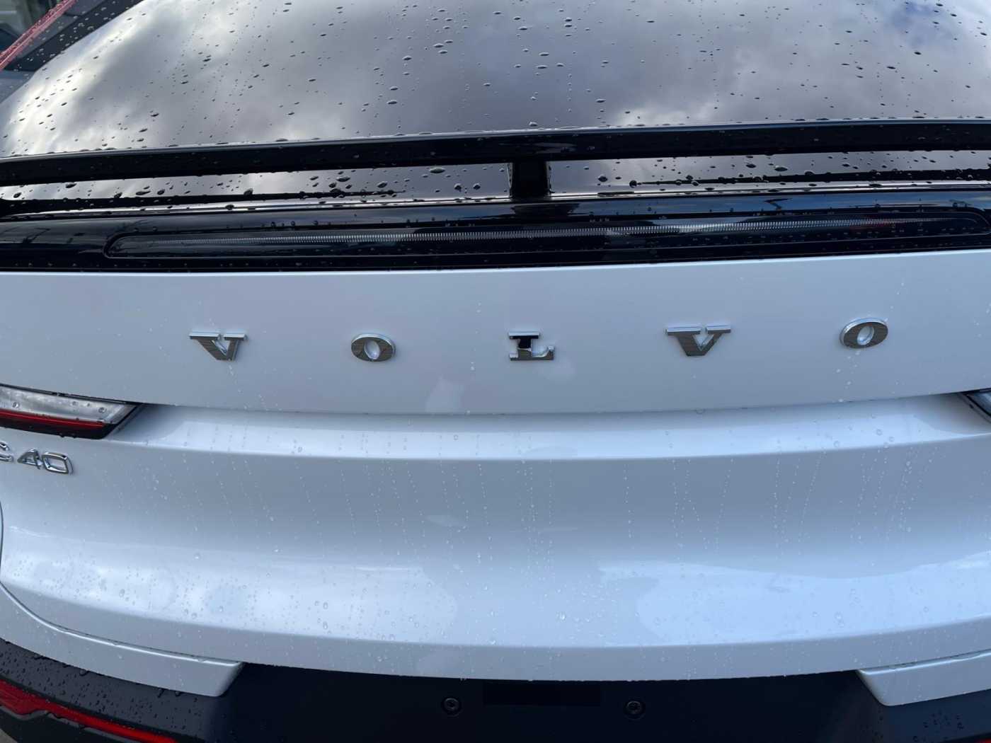 Volvo  Plus 2WD
