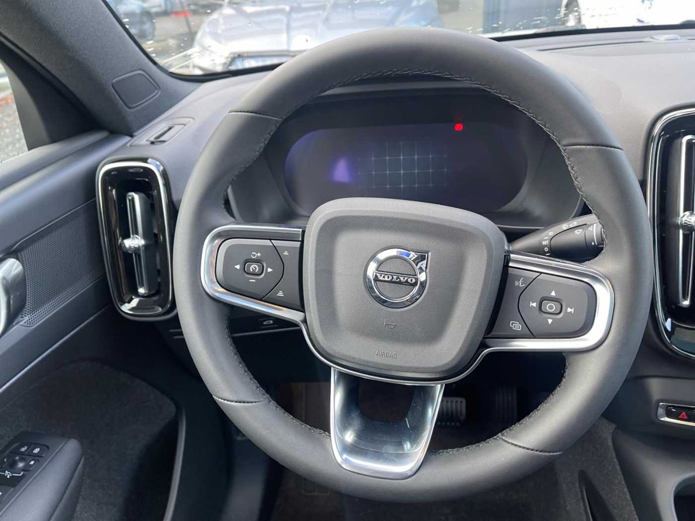 Volvo  Plus 2WD
