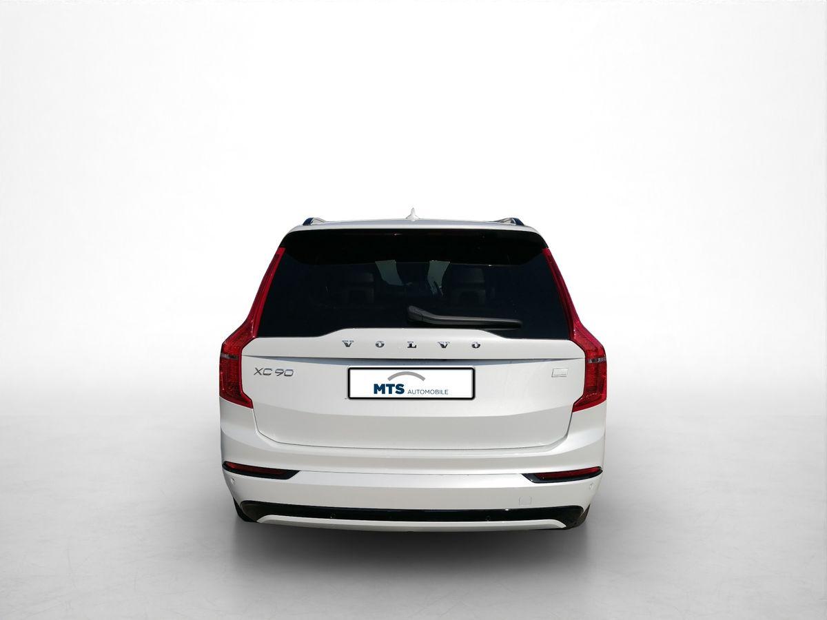 Volvo  Ultra Dark Recharge Hybrid