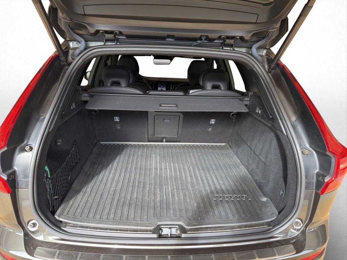Volvo  R Design 2WD