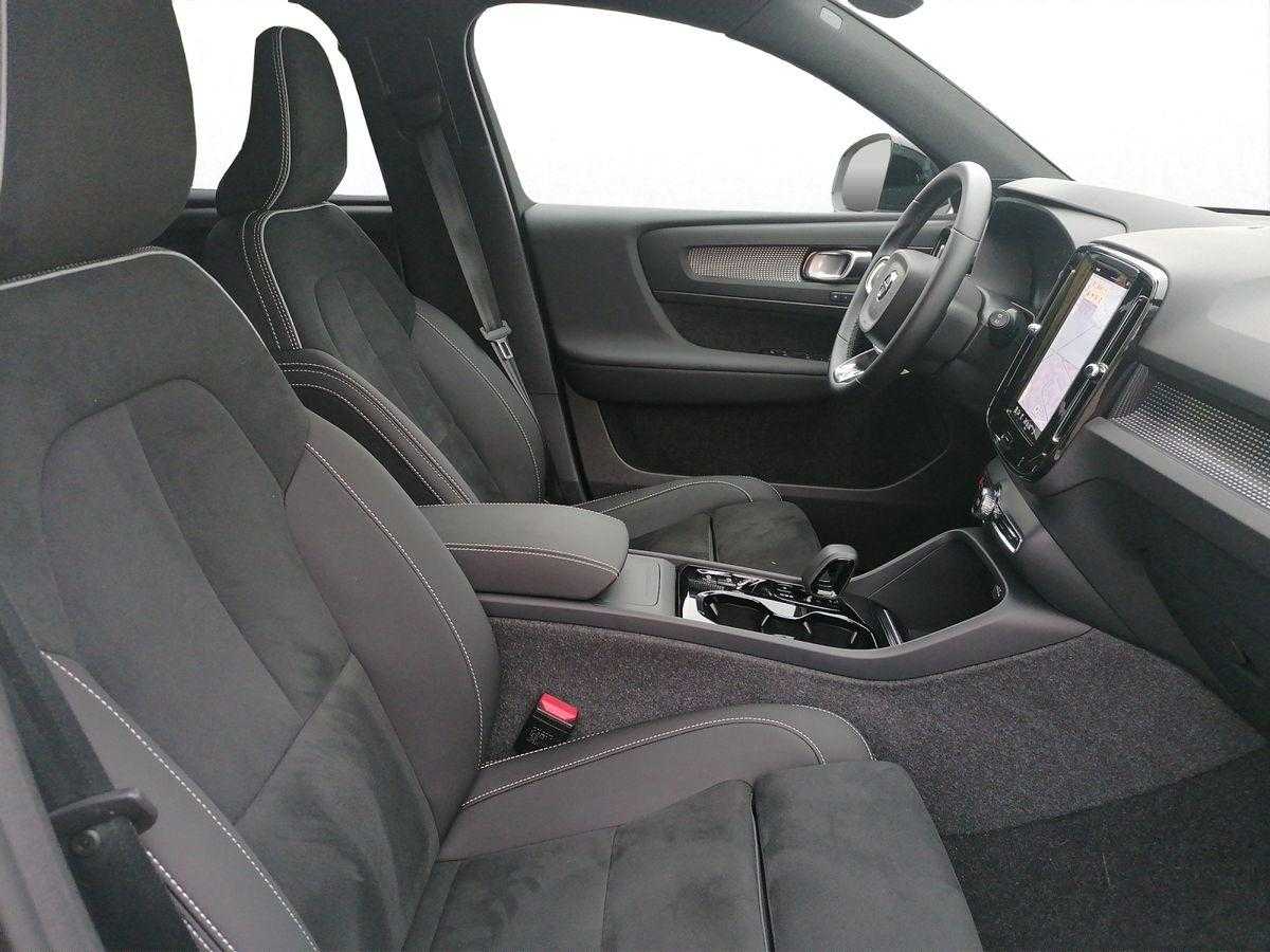 Volvo  XC40