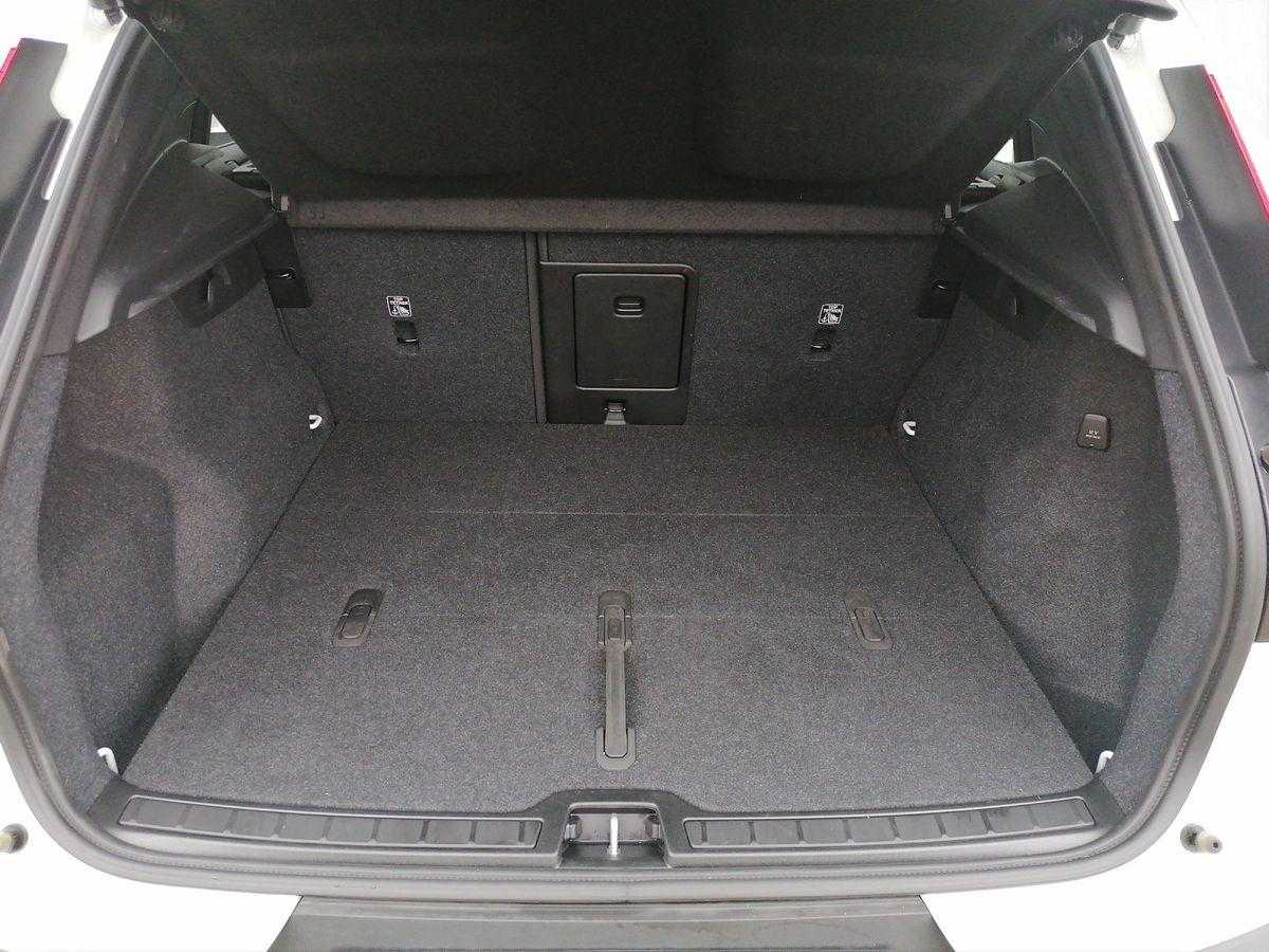 Volvo  XC40