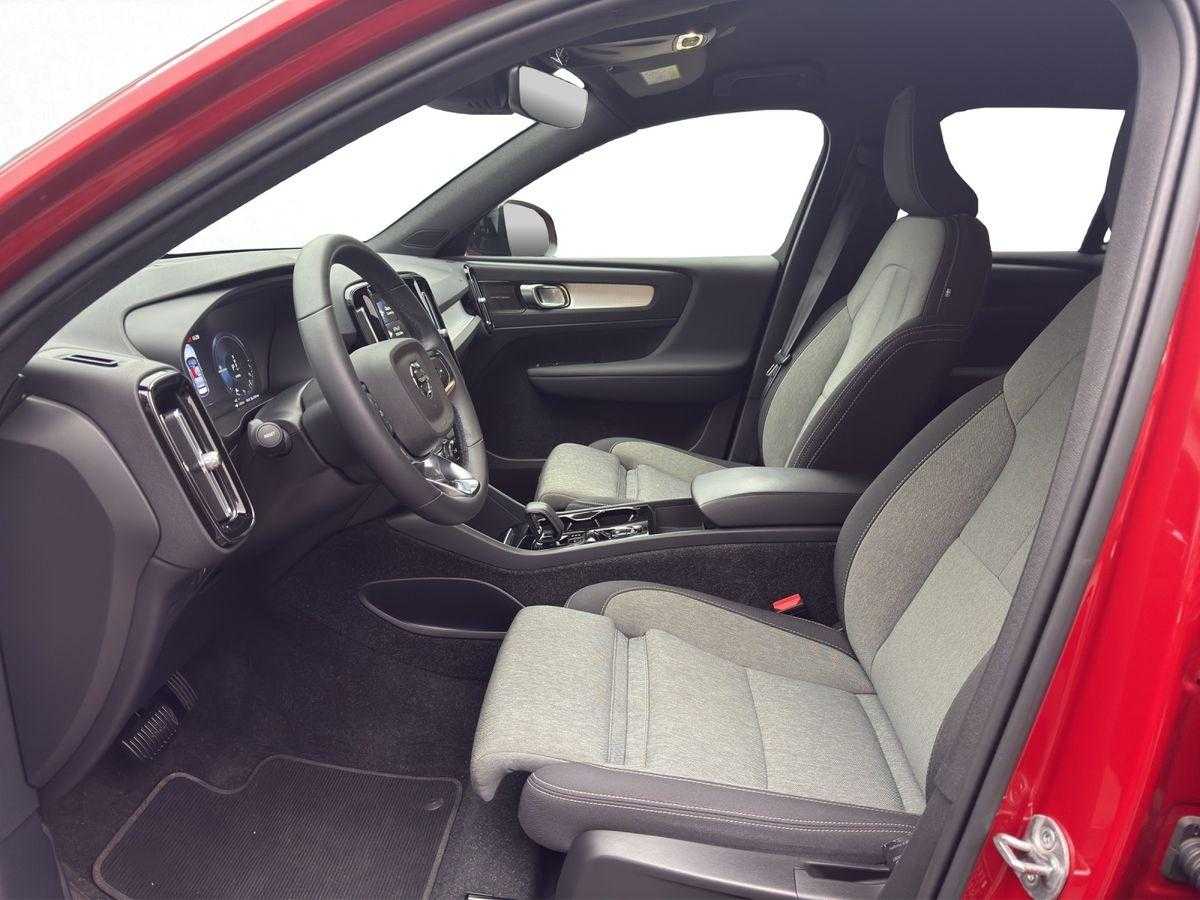 Volvo  Plus Dark 2WD