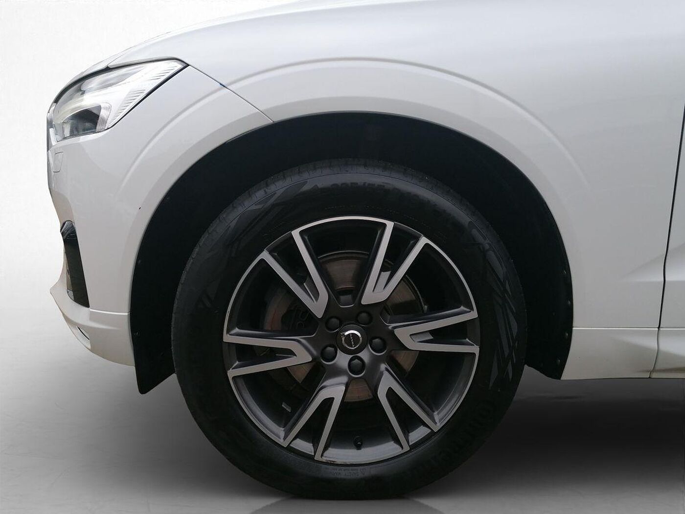 Volvo  R Design 2WD