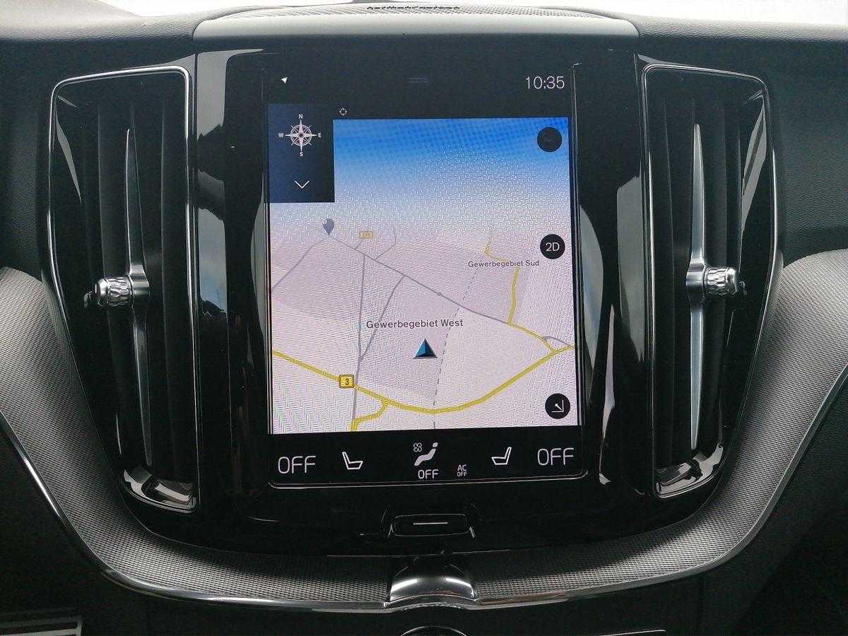 Volvo  R Design 2WD