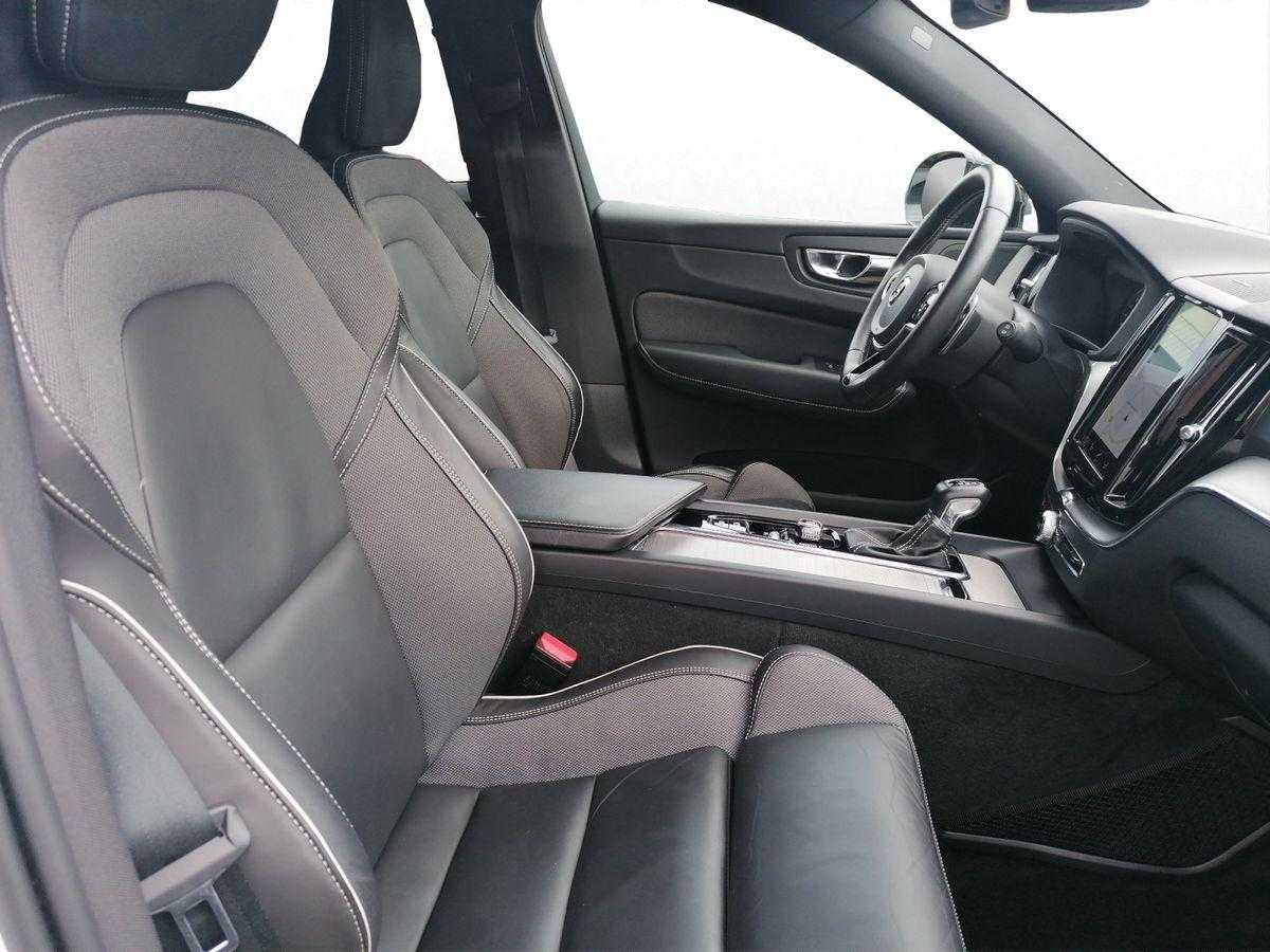 Volvo  R Design 2WD