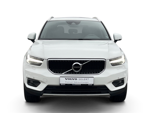 Volvo  Pro 2WD EU6d T3 Automatik Momentum AHK El. Panorama-Glasdach Navi Leder