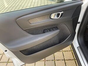 Volvo  C40