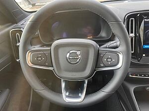 Volvo  C40