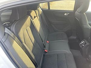Volvo  C40
