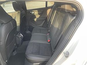 Volvo  C40