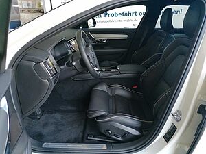 Volvo  V90
