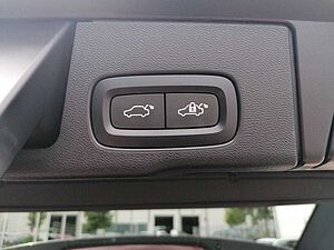 Volvo  Plug-In Hybrid AWD