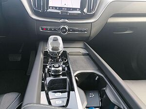 Volvo  R Design AWD