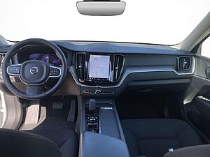 Volvo  Momentum Pro 2WD