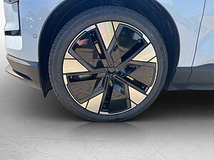Volvo  Ultra AWD Performance Pure Electric