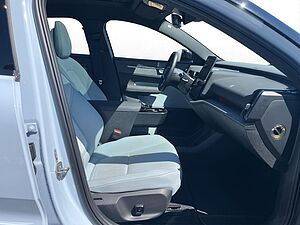Volvo  Ultra AWD Performance Pure Electric