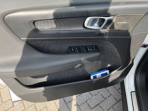 Volvo  Plus 2WD