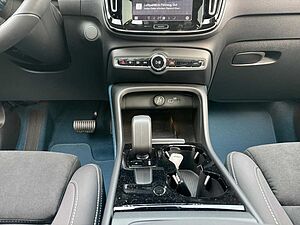 Volvo  2WD