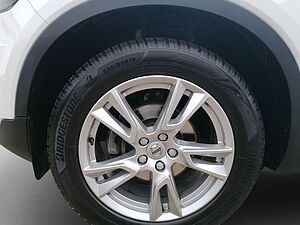 Volvo  2WD