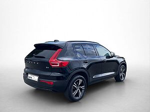 Volvo  Plus Dark 2WD