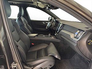 Volvo  R Design 2WD
