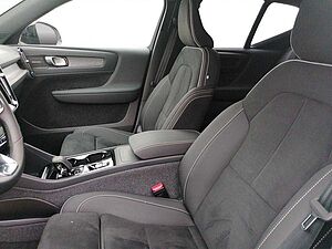 Volvo  XC40