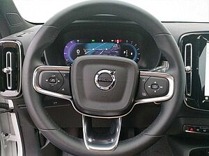 Volvo  XC40