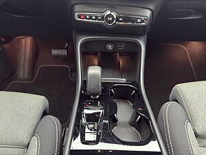 Volvo  Plus Dark 2WD