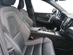 Volvo  R Design 2WD
