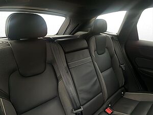 Volvo  R Design 2WD