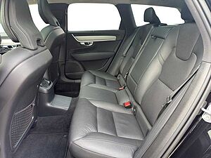 Volvo  Ultimate Dark AWD