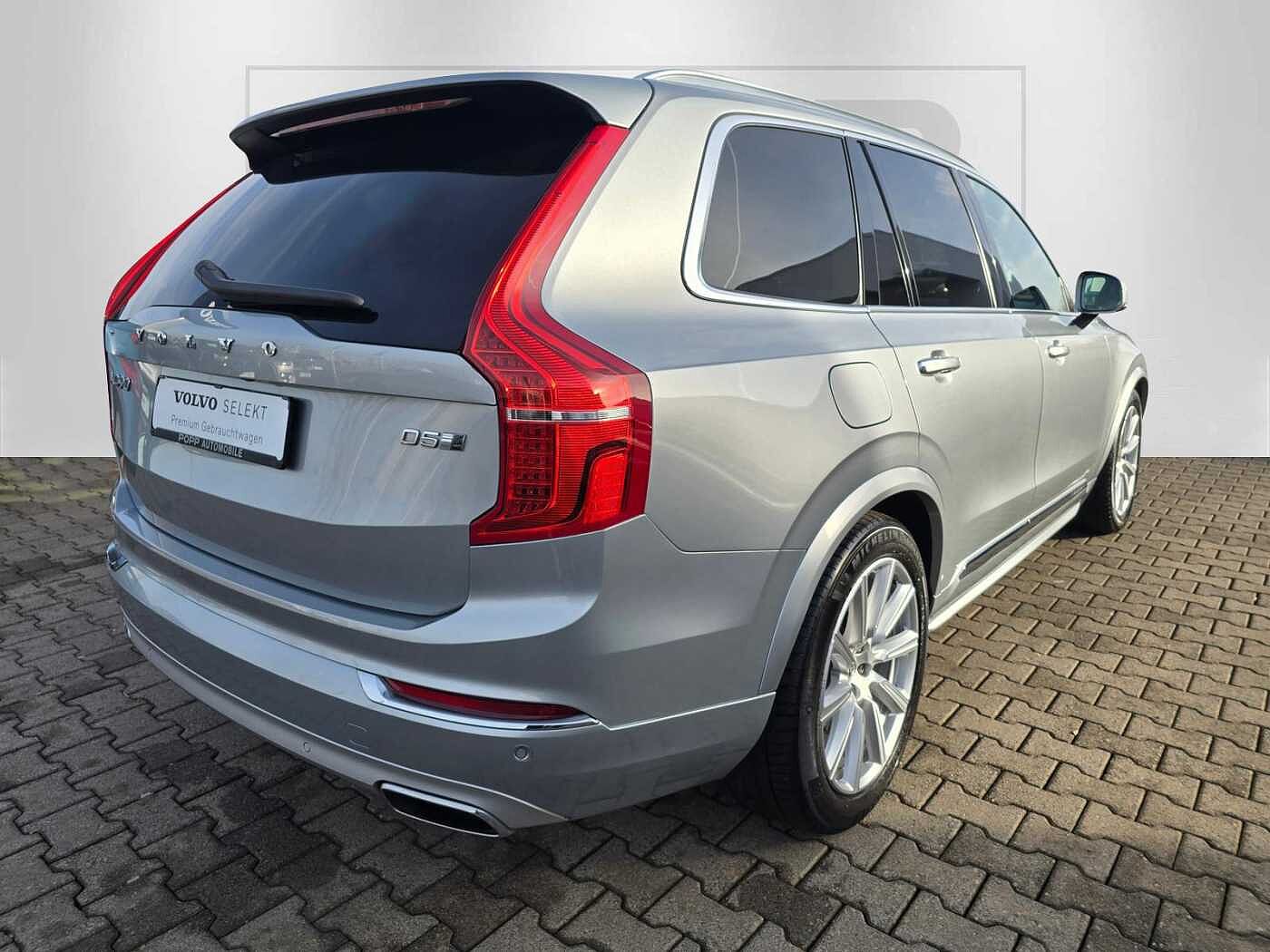 Volvo  D5 AWD Inscription 7S ACC CAM LUFT PANO