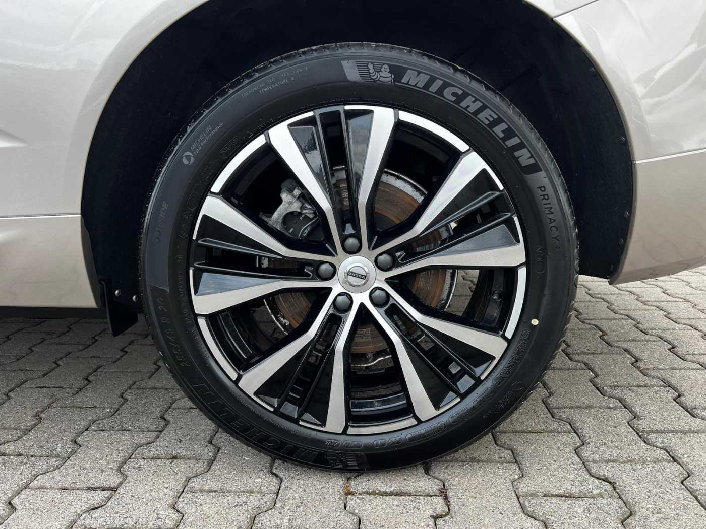 Volvo  20'