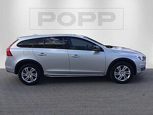 Volvo  D4 AWD BLIS DAB NAV SHZ