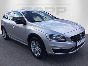 Volvo  D4 AWD BLIS DAB NAV SHZ