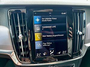 Volvo  D5 AWD PRO 20' AHK PANO STHZ