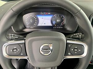 Volvo  T2 FWD Momentum Core CAM NAV FHZ SHZ LHZ