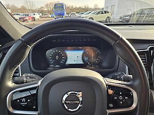 Volvo  D5 AWD Inscription 7S ACC CAM LUFT PANO