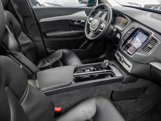 Volvo  Momentum Pro AWD B5 Diesel EU6d Allrad Navi Leder digitales Cockpit Soundsystem