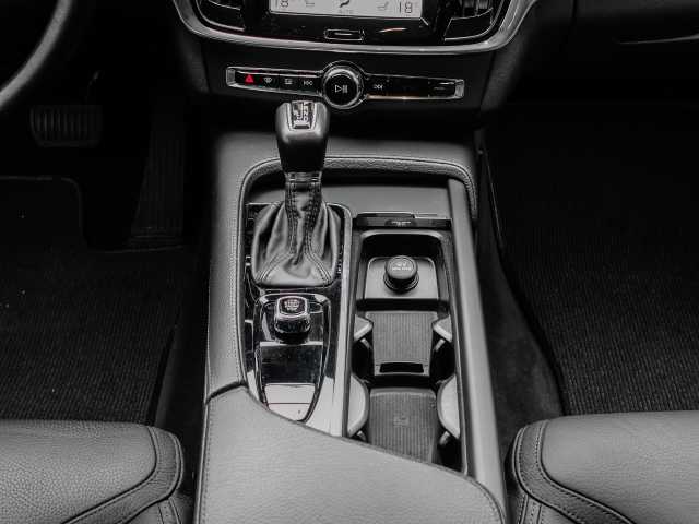 Volvo  Cross Country AWD D5 EU6d-T Allrad Navi Leder digitales Cockpit Soundsystem Harm