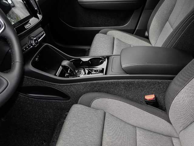 Volvo  B3 Benzin Plus Dark Business-Paket BLIS Pixel-LED