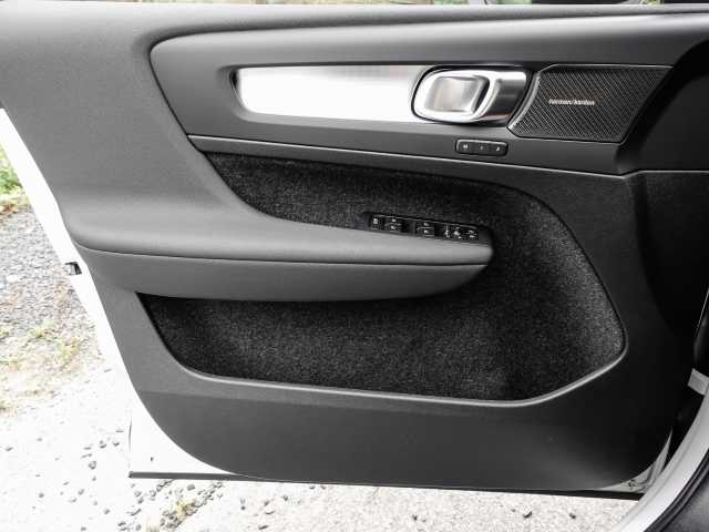 Volvo  B3 Benzin Plus Dark Business-Paket BLIS Pixel-LED