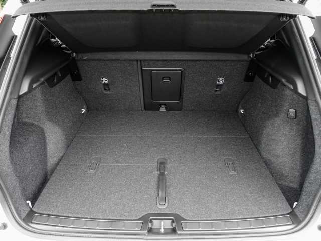Volvo  B3 Benzin Plus Dark Business-Paket BLIS Pixel-LED