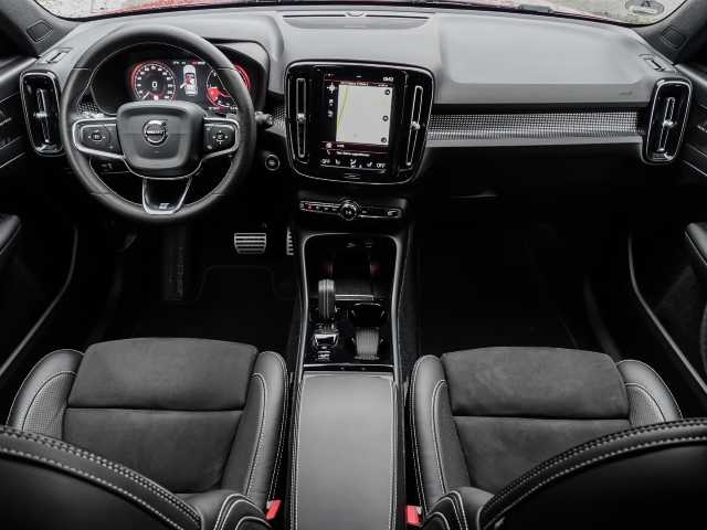 Volvo  R Design AWD D4 EU6d-T Allrad Navi Leder digitales Cockpit Soundsystem LED Sperr