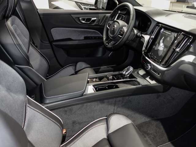 Volvo  Kombi Plus Dark B4 Mild-Hybrid  Benzin EU6d