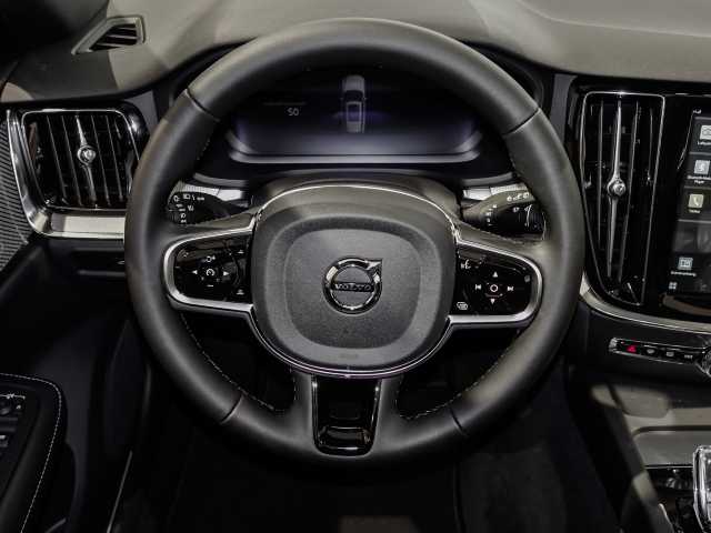 Volvo  Kombi Plus Dark B4 Mild-Hybrid  Benzin EU6d