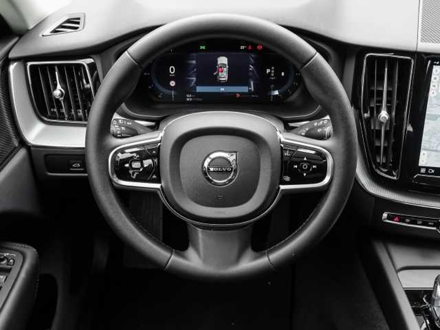 Volvo  Plus Dark 2WD B4 Benzin EU6d AHK digitales Cockpit Memory Sitze Soundsystem Harm